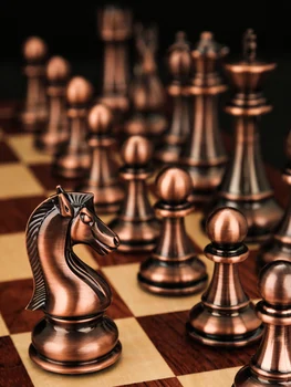 Висококачествен подаръчен комплект за шах Сгъваема шахматна дъска от масивна дървесина фигури в голям размер, Шах