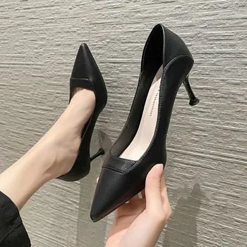 Нови обикновен чифт обувки с точков лепило с един размер, черни дамски обувки на среден ток с острия пръсти, тънки токчета, ежедневни обувки на висок ток