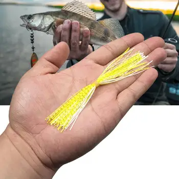 Тонущая риболовна стръв 12 бр., който привлича вниманието компактен силиконова примамка, куп конци за хищни риби